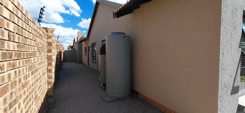 3 Bedroom Property for Sale in Heuwelsig Free State